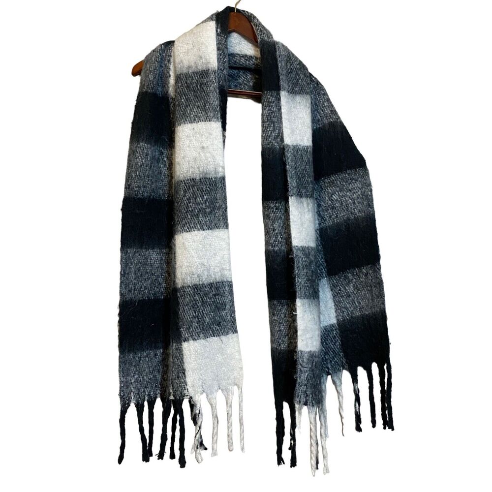Women's Oversized Steve Madden Buffalo Plaid Blanket Scarf Fringe